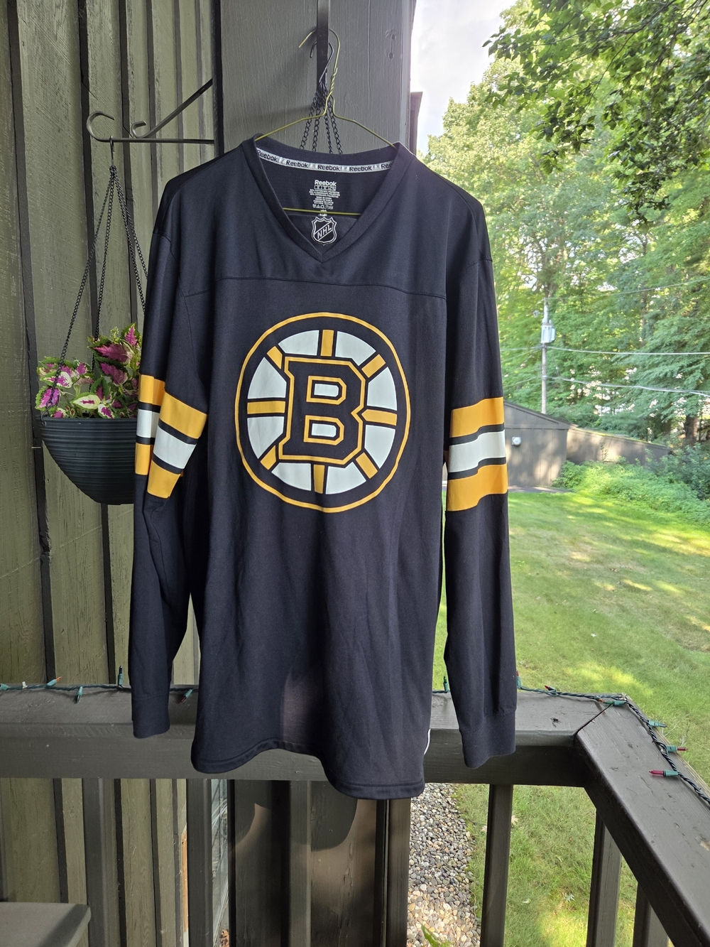 NHL Boston Bruins Black Long-Sleeve Jersey Shirt
